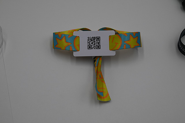 顧客為什么找和信達智能腕帶公司來定制醫院就診腕帶呢? 顧客為什么找和信達智能腕帶公司來定制醫院就診腕帶呢?