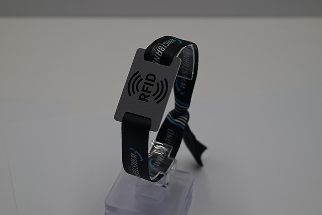 如何設(shè)計(jì)、制作高檔的VIP會(huì)員卡？