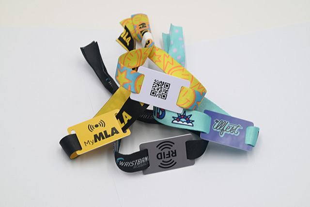 海口市公交PVC卡實(shí)現(xiàn)24小時(shí)全天候自助充值 海口市公交PVC卡實(shí)現(xiàn)24小時(shí)全天候自助充值