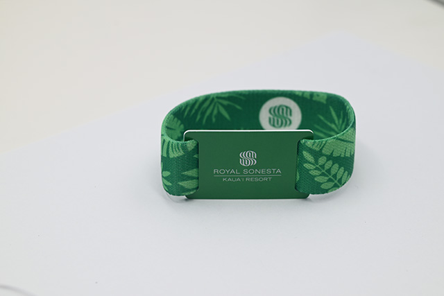 我國智能滴膠卡總發(fā)卡量已達(dá)4.2億張 有望實現(xiàn)全國“一卡通” 我國智能滴膠卡總發(fā)卡量已達(dá)4.2億張 有望實現(xiàn)全國“一卡通”